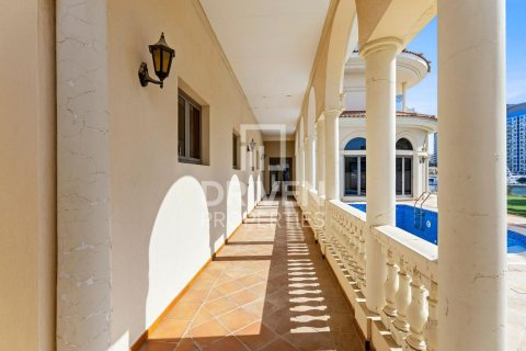 Palm Jumeirah、Dubai、UAE にあるヴィラ販売中 6ベッドルーム、1245.37 m2、No741901 - 写真 27