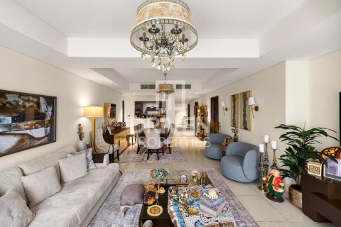 Apartamento en Palm Jumeirah, Dubai, EAU 3 dormitorios, 397.9 m² № 742392