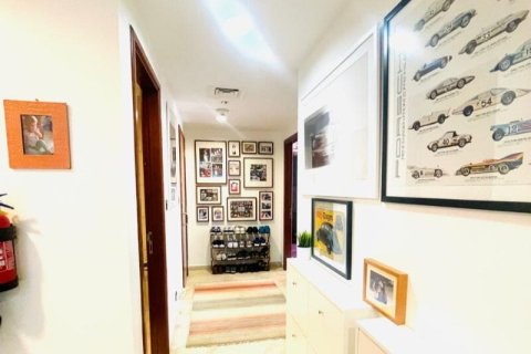 Huoneisto Motor City, Dubai, Arabiemiraatit 2 makuuhuonetta, 206 m2 № 707933 - kuva 9