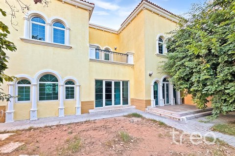 Villa in Jumeirah Park, Dubai, UAE 3 bedrooms, 284.56 sq.m. № 733530