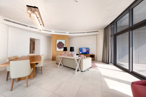 Hotelleilighet i Deira, Dubai, Emiratene 2 soverom, 198.3 kvm nr. 750583