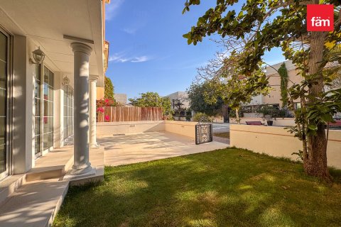 Huvila Umm Suqeim, Dubai, Arabiemiraatit 4 makuuhuonetta, 320 m2 № 678287 - kuva 24