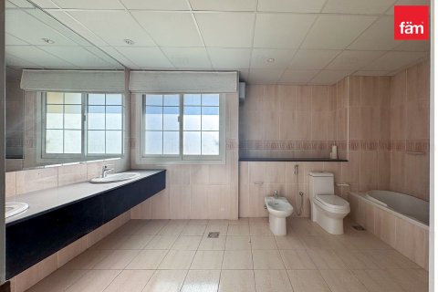 Huvila Umm Suqeim, Dubai, Arabiemiraatit 4 makuuhuonetta, 320 m2 № 678287 - kuva 14