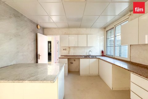 Huvila Umm Suqeim, Dubai, Arabiemiraatit 4 makuuhuonetta, 320 m2 № 678287 - kuva 4