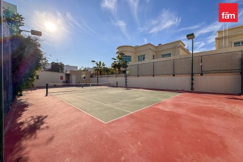 Huvila Umm Suqeim, Dubai, Arabiemiraatit 4 makuuhuonetta, 320 m2 № 678287 - kuva 23