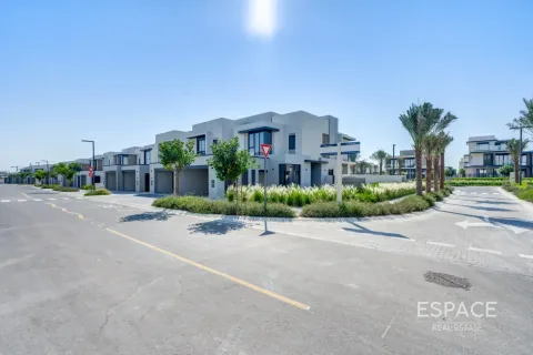 Kaupunkipientalo Jebel Ali, Dubai, Arabiemiraatit 4 makuuhuonetta, 286 m2 № 738197 - kuva 2