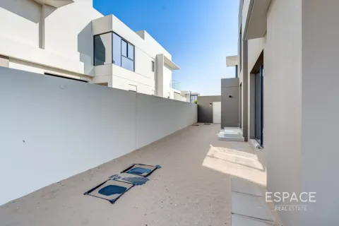 Villa zur Miete in Jebel Ali, Dubai, VAE 4 Schlafzimmer, 394 m2 Nr. 738198 - Foto 18