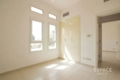 Vila u The Lakes, Dubai, UAE 4 spavaćih soba, 254 m2 Br. 738195 - fotografija 8