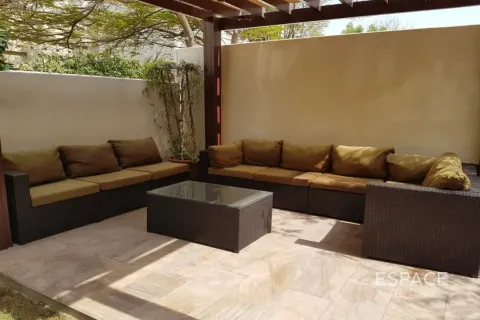 Vila u The Lakes, Dubai, UAE 4 spavaćih soba, 254 m2 Br. 738195 - fotografija 19