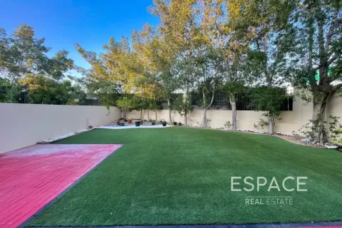 Villa zur Miete in The Lakes, Dubai, VAE 3 Schlafzimmer, 223 m2 Nr. 738194 - Foto 11