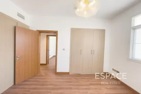 Villa zur Miete in The Lakes, Dubai, VAE 3 Schlafzimmer, 223 m2 Nr. 738194 - Foto 8
