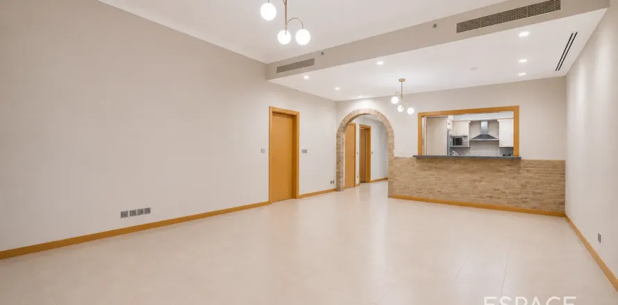 Korter asukohaga Palm Jumeirah, Dubai, AÜE: 2 magamistoaga, 186 m² Nr 738196