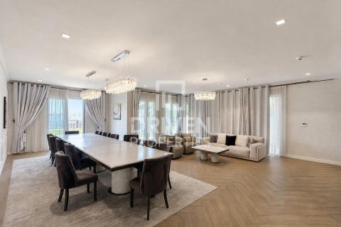 Willa do wynajęcia w Jumeirah, Dubai, ZEA 4 sypialnie, 576.93 mkw., nr 765537 - zdjęcie 2