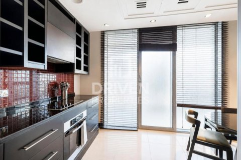 Apartment in Downtown Dubai (Downtown Burj Dubai), UAE 2 bedrooms, 171.59 sq.m. № 765535 - photo 16