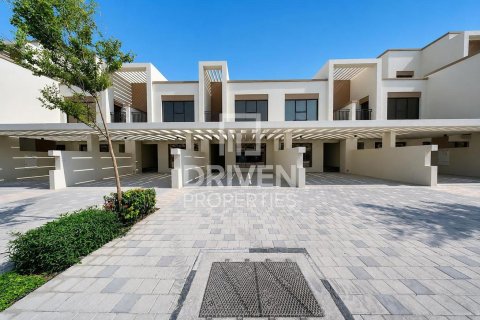 Rumah bandar di Damac Lagoons, Dubai, UAE 4 bilik tidur, 146.6 meter persegi № 765538 - foto 1