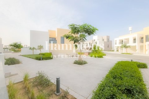 Townhouse in Arabian Ranches 3, Dubai, UAE 3 bedrooms, 125.04743800 sq.m. № 760390 - photo 8