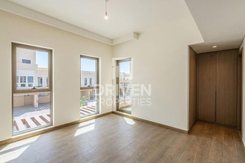 טאונהאוס להשכרה ב Damac Lagoons, Dubai, איחוד האמירויות  4 חדרי שינה, 144 מ"ר, מספר 744757 - תמונה 3