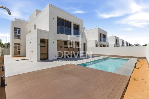 Vila v Jumeirah Park, Dubai, SAE 5 spální, 561.04 m2 č. 742412