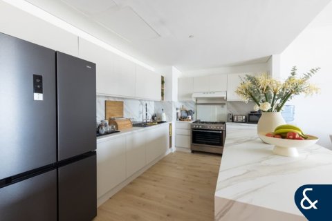 Appartamento in affitto a Jumeirah Golf Estates, Dubai, EAU 2 camere da letto, 127 mq. № 688909 - foto 4