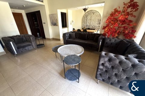 Huoneisto Old Town, Dubai, Arabiemiraatit 2 makuuhuonetta, 129 m2 № 688911 - kuva 3