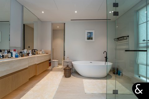 Villa à louer à Jumeirah Golf Estates, Dubai, EAU 5 chambres, 620 m2 № 688908 - photo 13