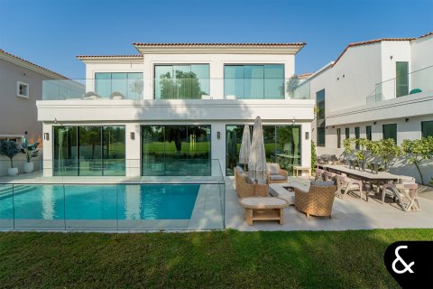 Villa à Jumeirah Golf Estates, Dubai, EAU: 5 chambres, 620 m2 № 688908