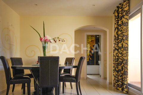 Vilë në Meadows, Dubai, Emiratet e Bashkuara Arabe 5 dhoma gjumi, 570 m2. № 706689 - Foto 14