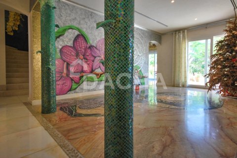 Vilë në Meadows, Dubai, Emiratet e Bashkuara Arabe 5 dhoma gjumi, 570 m2. № 706689 - Foto 11