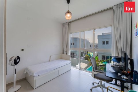 Kaupunkipientalo Dubai, Arabiemiraatit 3 makuuhuonetta, 181.1 m2 № 719591 - kuva 12