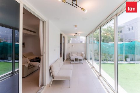 Kaupunkipientalo Dubai, Arabiemiraatit 3 makuuhuonetta, 181.1 m2 № 719591 - kuva 3