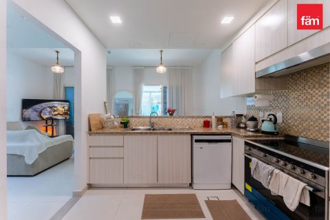 Kaupunkipientalo Dubai, Arabiemiraatit 3 makuuhuonetta, 181.1 m2 № 719591 - kuva 9