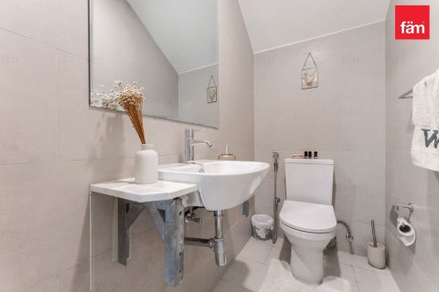 Kaupunkipientalo Dubai, Arabiemiraatit 3 makuuhuonetta, 181.1 m2 № 719591 - kuva 10
