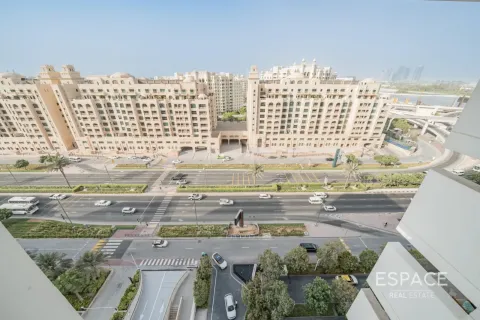 Apartament de închiriat în Palm Jumeirah, Dubai, EAU 3 dormitoare, 258 mp.  №738525 - poză 18