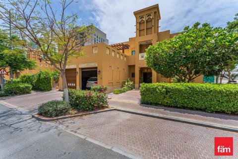 Снять в аренду виллу в Al Furjan, Дубай, ОАЭ 3 спальни, 600м2, № 652154 - фото 6