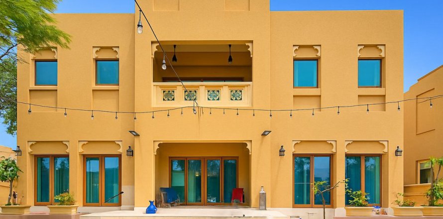 Вилла в Al Furjan, Дубай, ОАЭ 3 спальни, 600м2 № 652154