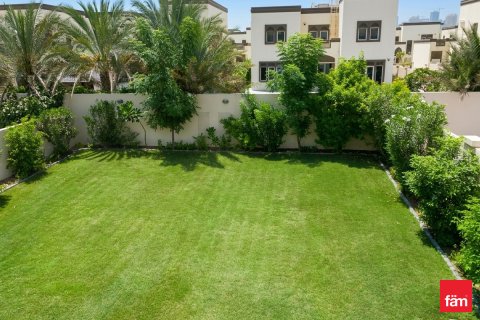 Вилла Jumeirah Park, Дубай, БАӘ-да 3 жатын бөлмелер, 675.4 м² № 720321