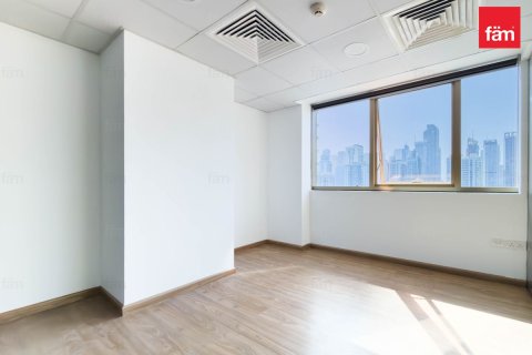Office in Dubai, UAE 73.4 sq.m. № 721626 - photo 8