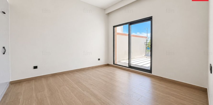 Maison de ville à Dubai, EAU: 4 chambres, 144 m2 № 721625