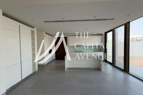 Villa til leie i Abu Dhabi, Emiratene 4 soverom, 538 kvm Nr. 681388 - Foto 3