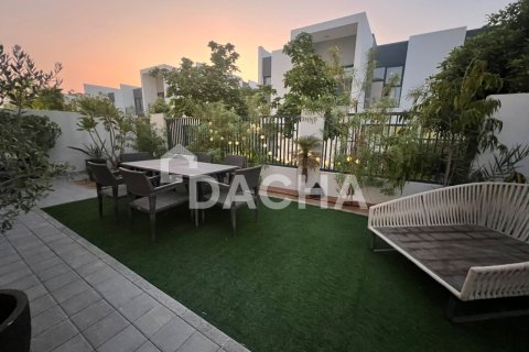 Māja Dubai Land, Dubaijā, AAE 4 istabas, 234 m2 Nr. 706893