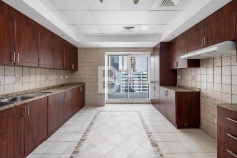 Apartamento para arrendamento em Dubai Marina, Dubai, EAU 2 quartos, 192 m2 № 643142 - foto 1
