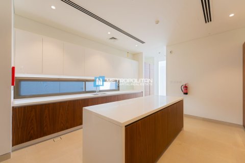 Vilă de închiriat în Abu Dhabi, EAU 5 dormitoare, 565.9 mp. №689623 - poză 26