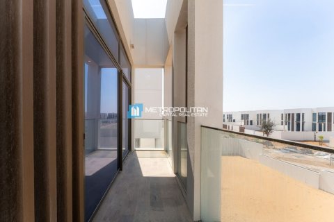 Vilă de închiriat în Abu Dhabi, EAU 5 dormitoare, 565.9 mp. №689623 - poză 17