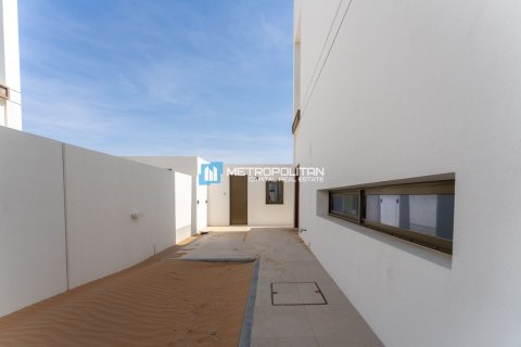 Vilă de închiriat în Abu Dhabi, EAU 5 dormitoare, 565.9 mp. №689623 - poză 5