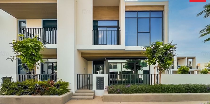 טאונהאוס ב Dubai, איחוד האמירויות 3 חדרי שינה, 118 מ"ר מספר 682339