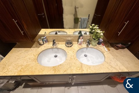 Apartemen di Downtown Dubai (Downtown Burj Dubai), UEA 3 kamar tidur, 221 m2 nomor 670896 - foto 14