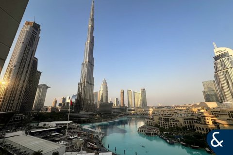 Apartemen di Downtown Dubai (Downtown Burj Dubai), UEA 3 kamar tidur, 221 m2 nomor 670896 - foto 1
