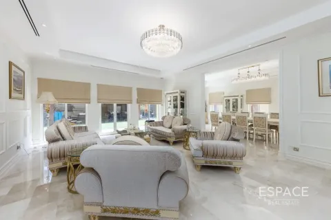 Villa te koop in Arabian Ranches, Dubai, VAE 7 slaapkamers, 590 vr.m., nr 661044 - foto 3