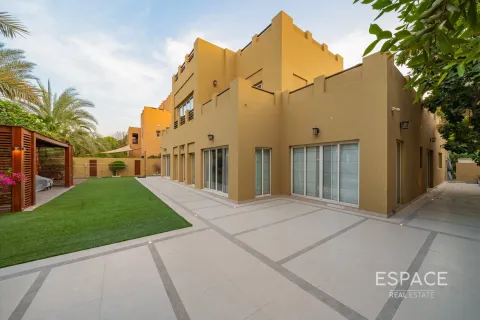 Villa te koop in Arabian Ranches, Dubai, VAE 7 slaapkamers, 590 vr.m., nr 661044 - foto 12