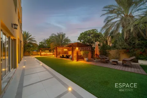 Villa te koop in Arabian Ranches, Dubai, VAE 7 slaapkamers, 590 vr.m., nr 661044 - foto 15